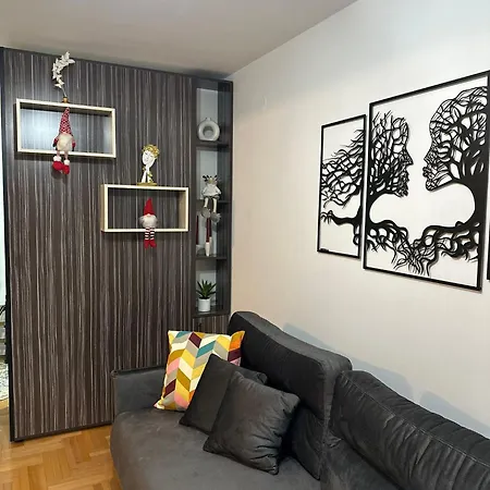 Apartament Infinity 2 *