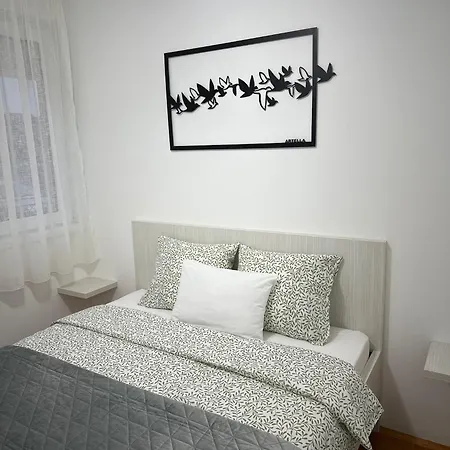 Apartament Infinity 2 *
